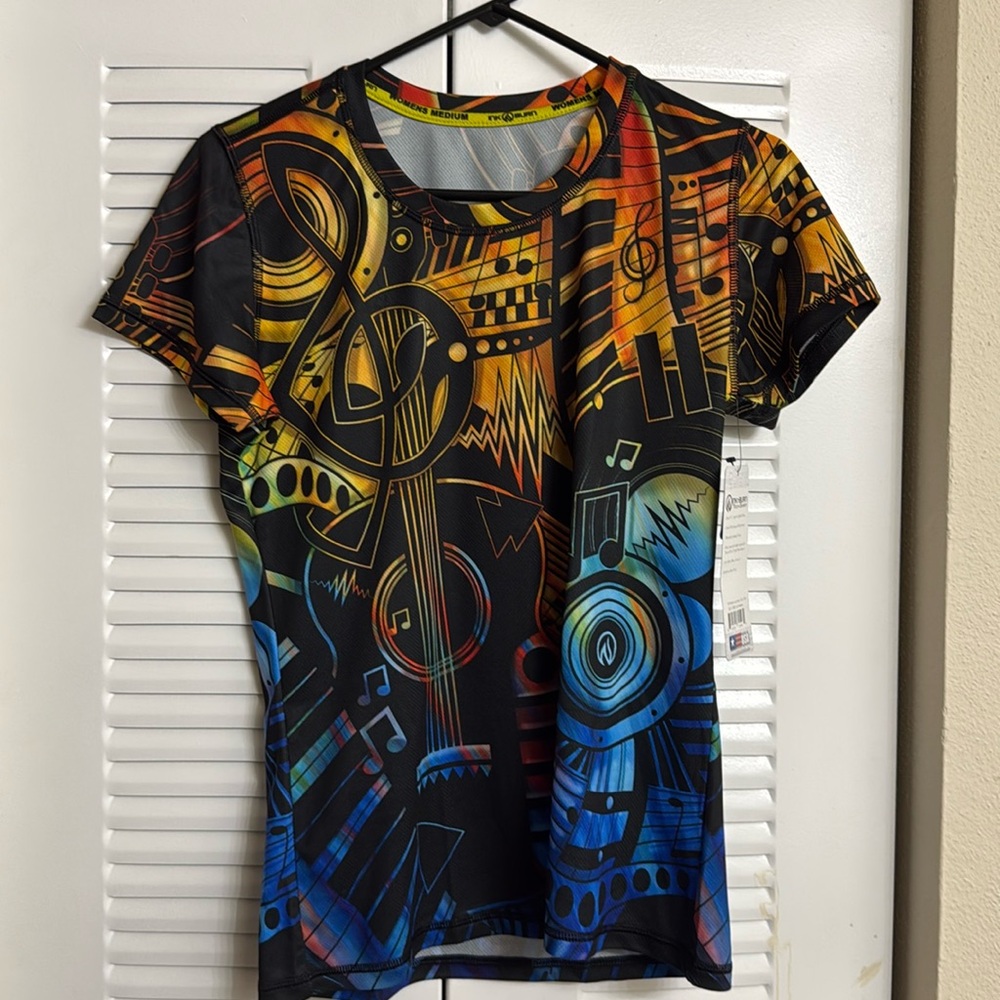 InkNBurn NWT: tech Shirt Medium Rhythm & Hues Print